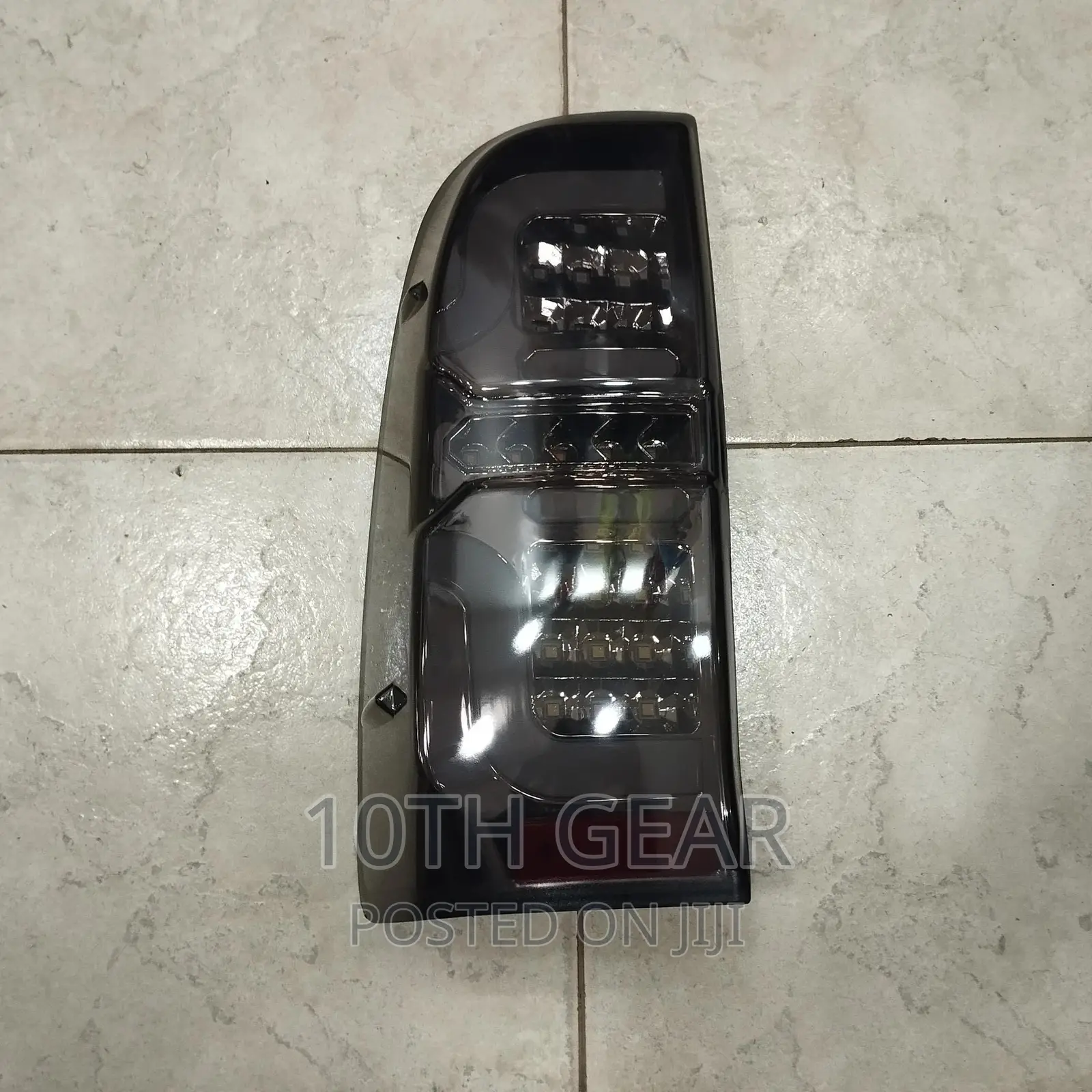Hilux Vigo Tail Lights Smoked Dynamic LED Tail Lamps Right