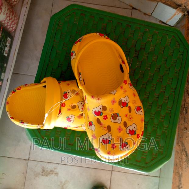 #25children Crocks - thumbnail 2