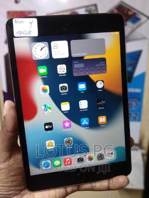 Apple iPad mini 4 32 GB Gray - main view