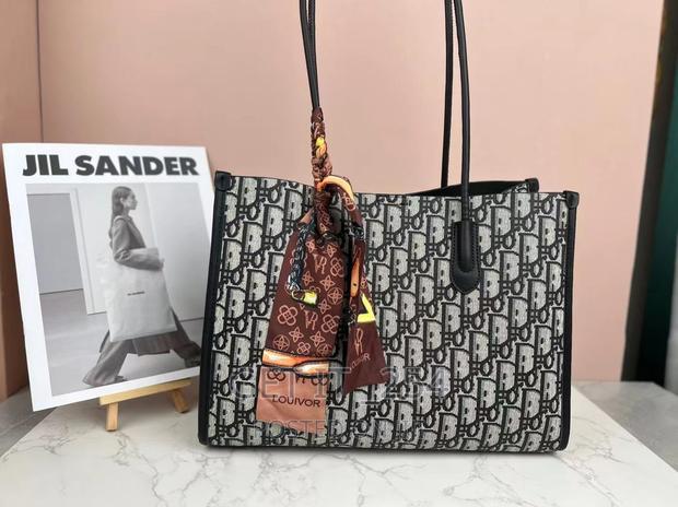 Classy Hand Bags - thumbnail 5