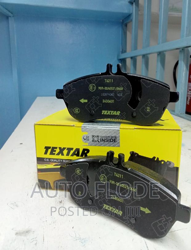 Mercedes W204 Front Brake Pads Available.