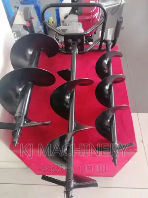 Gasoline Powered Earth Auger -With 3 Blades