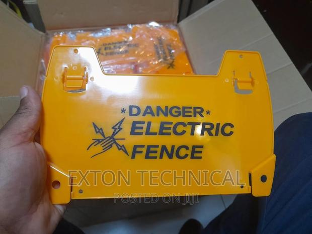 Electric Fence PVC Warning Signs - main view