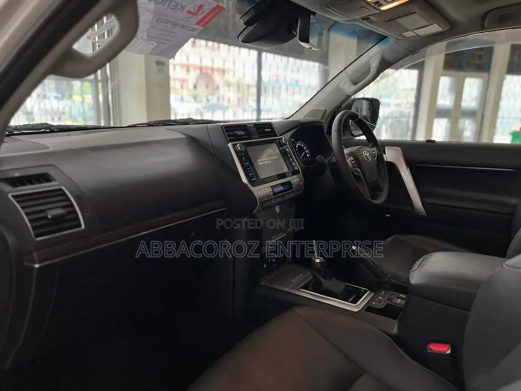 Toyota Land Cruiser Prado 2.7 2017 Pearl