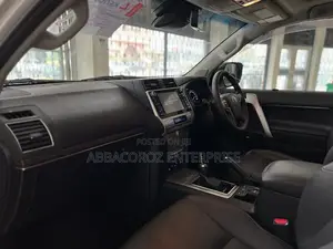Toyota Land Cruiser Prado 2.7 2017 Pearl