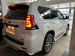 Toyota Land Cruiser Prado 2.7 2017 Pearl