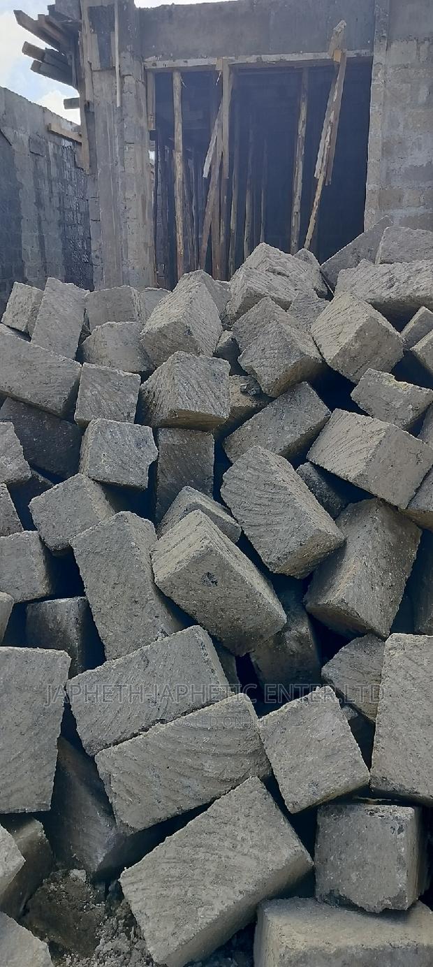 Machine Cut Stones  Ndarugo - thumbnail 3