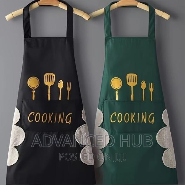 Kitchen Apron With Side Wipes - main view