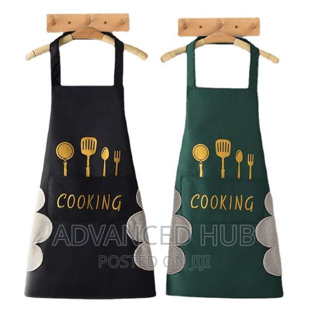 Kitchen Apron With Side Wipes - thumbnail 4
