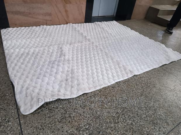 Affordable Plain Woolen Carpets - thumbnail 2