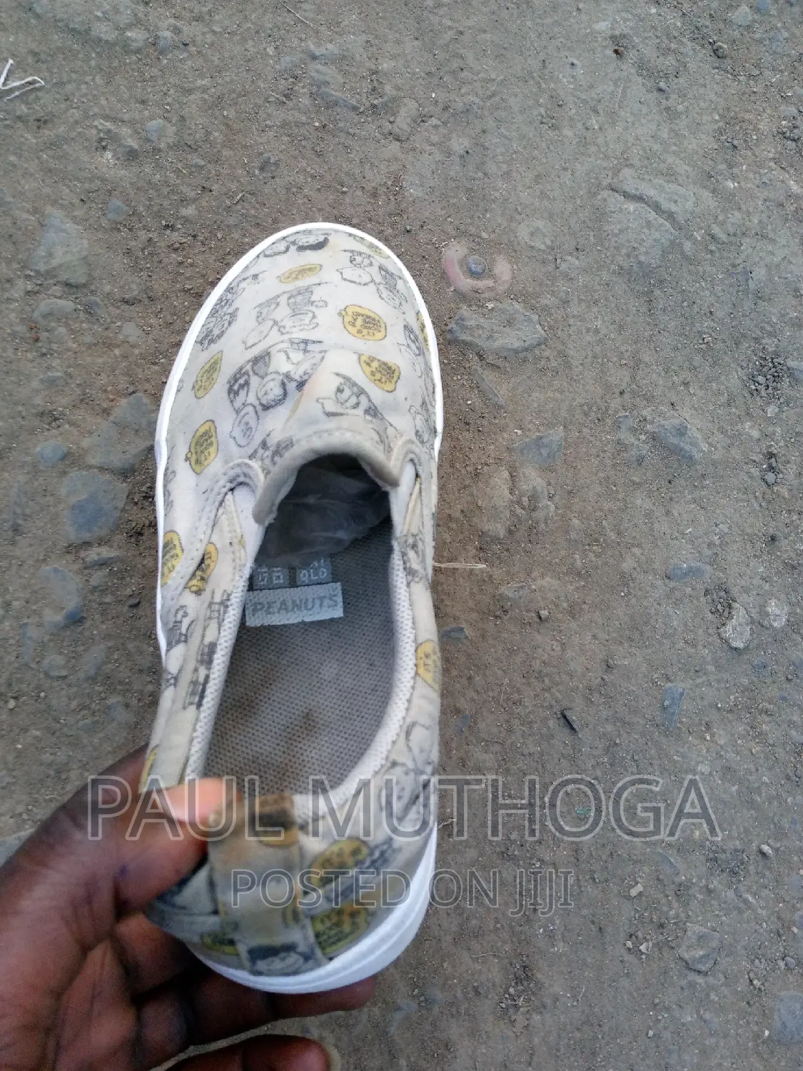 13# Canvas Shoes