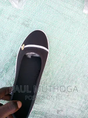 28# Canvas Shoes