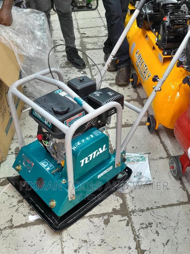 Total 90 Kg Plate Compactor - main view