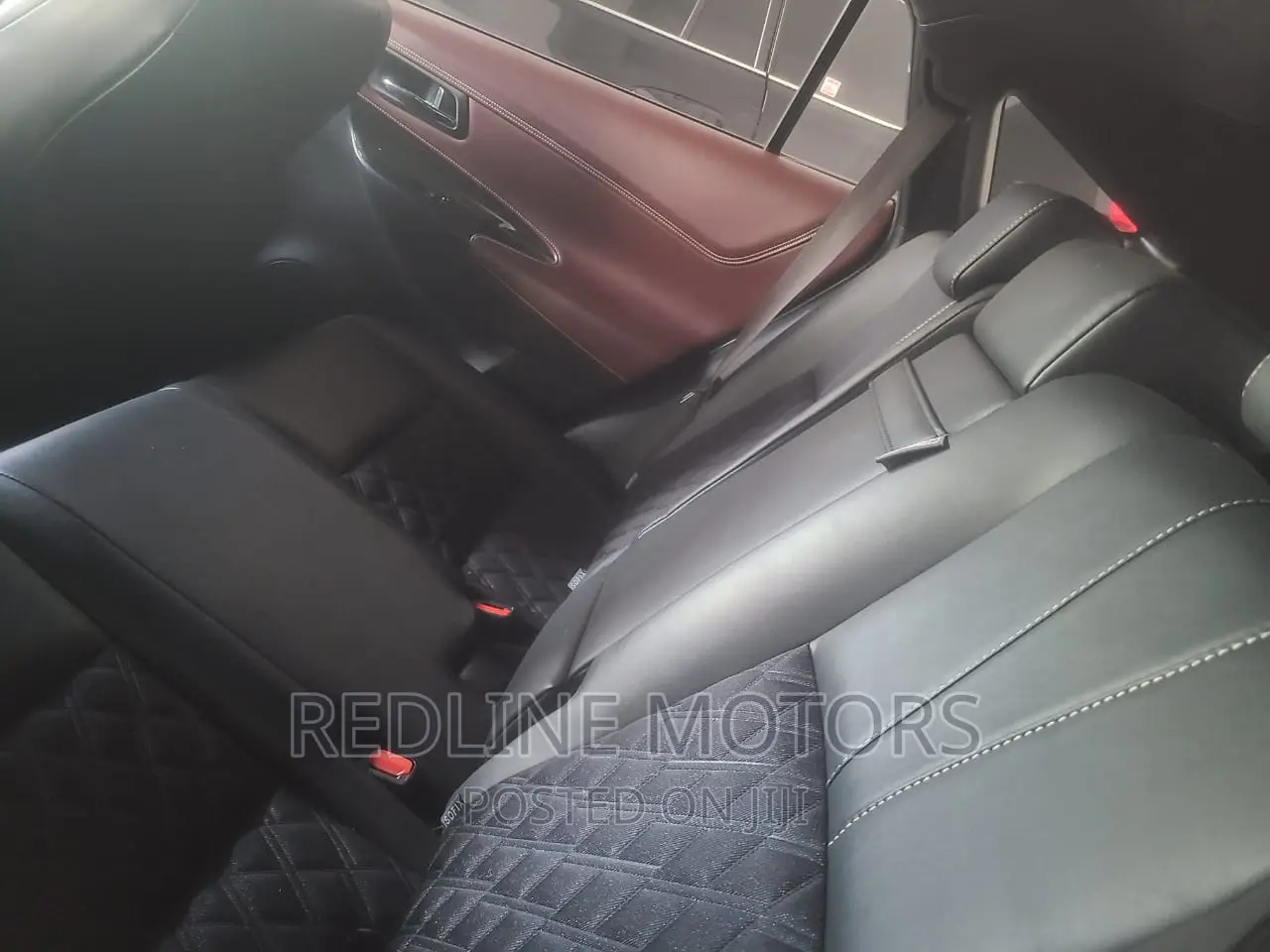 Toyota Harrier 2.0 2017 Purple