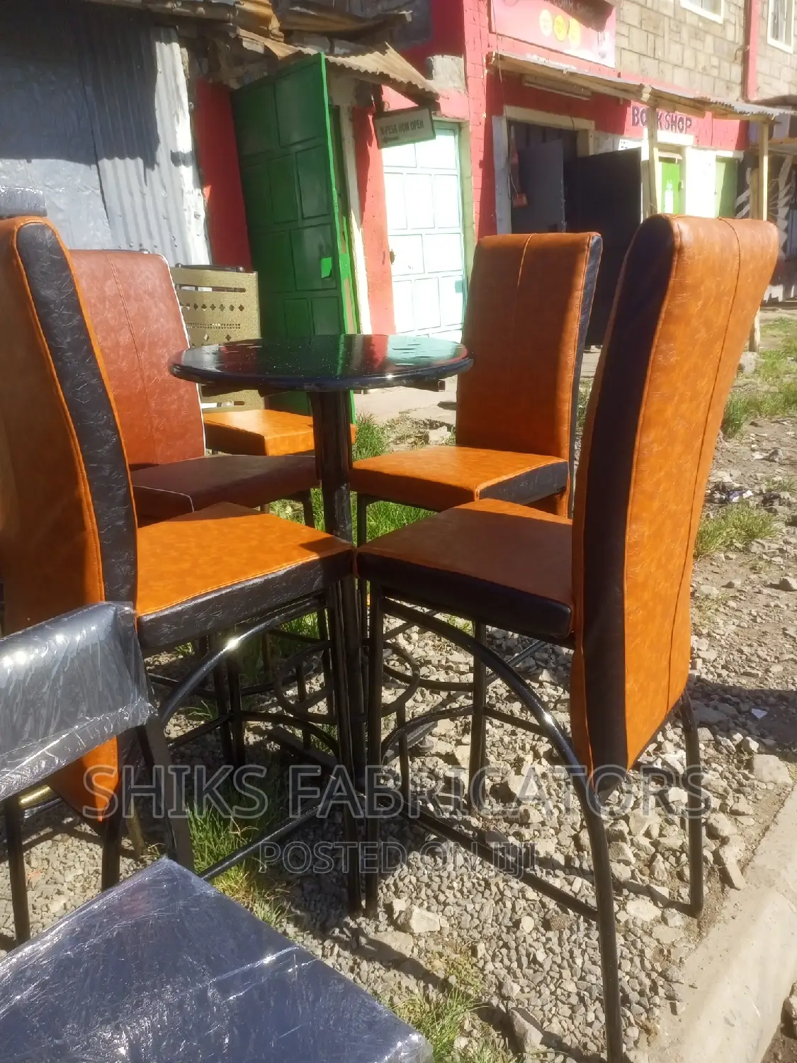 Bar and Restaurant Sina Tabu High Stools