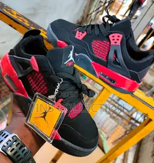 Jordan 4 Sneakers