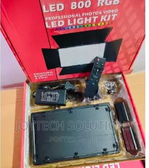 Pro Led 800 Light , 2 Batteries , Stand , Power Adaptor