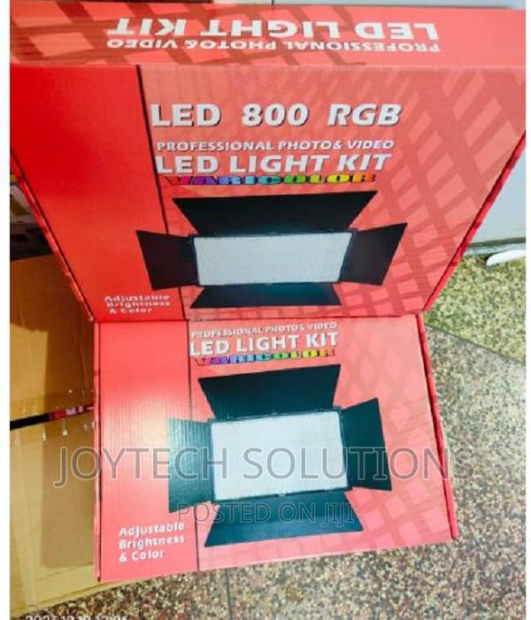NEWER Led 800 Video Light With 2battery,Charger and Adapter