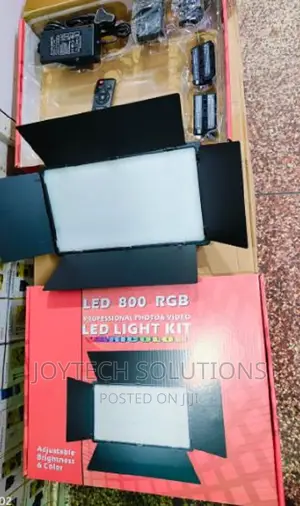 Video Light PRO LED 800with 2battery,Charger and Adapter