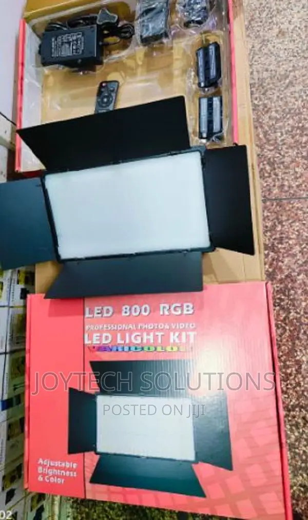 Video Light PRO LED 800with 2battery,Charger and Adapter
