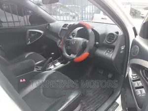Toyota Vanguard 2013 Pearl