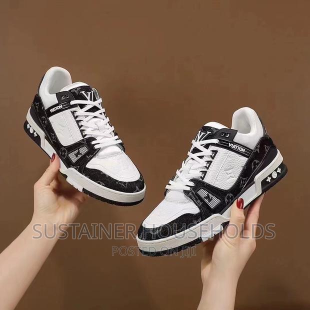 Louis Vuitton Sizes 40-44 - thumbnail 11
