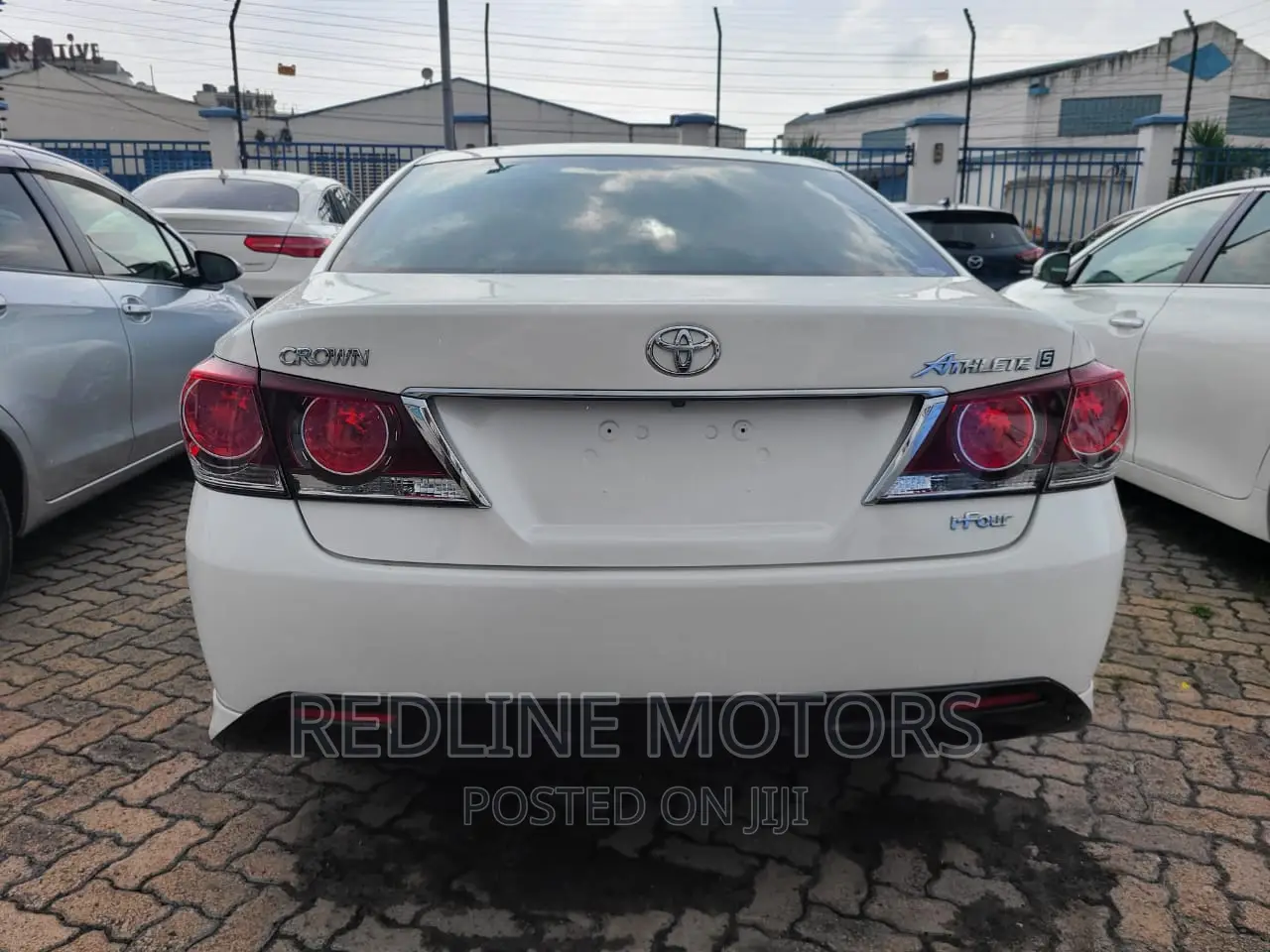 Toyota Crown 2017 White