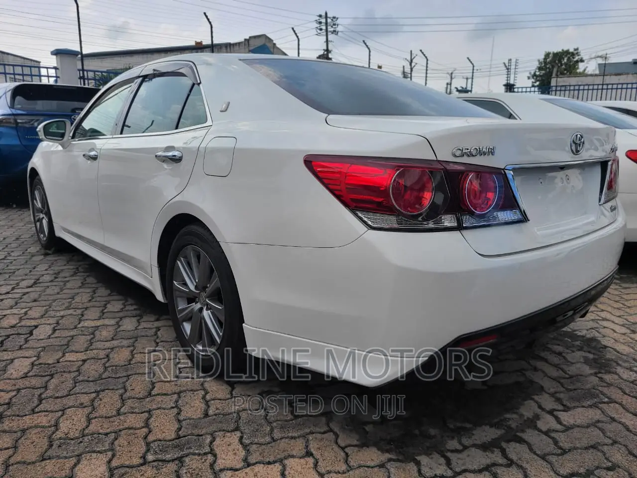 Toyota Crown 2017 White