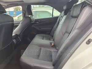 Toyota Crown 2017 White