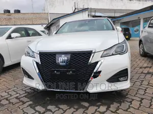 Toyota Crown 2017 White