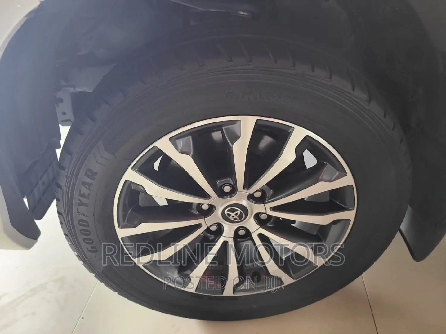 Toyota Land Cruiser Prado 2.8 2018 White