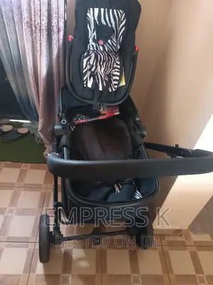 Uk Pram Black and White