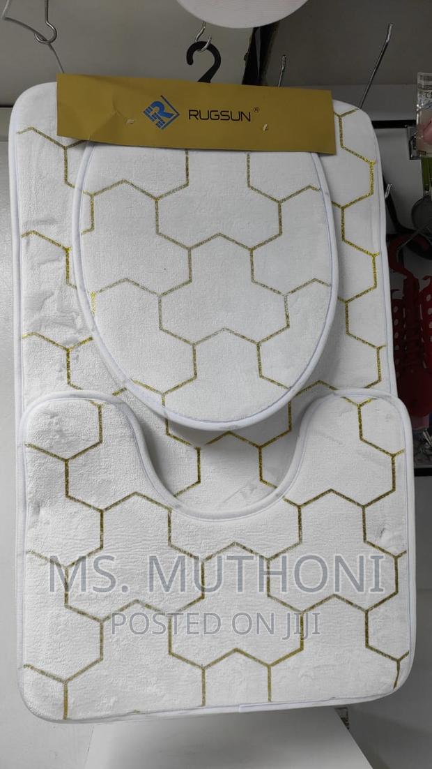 Luxurious Feel 3 Piece Bathroom Set - thumbnail 3