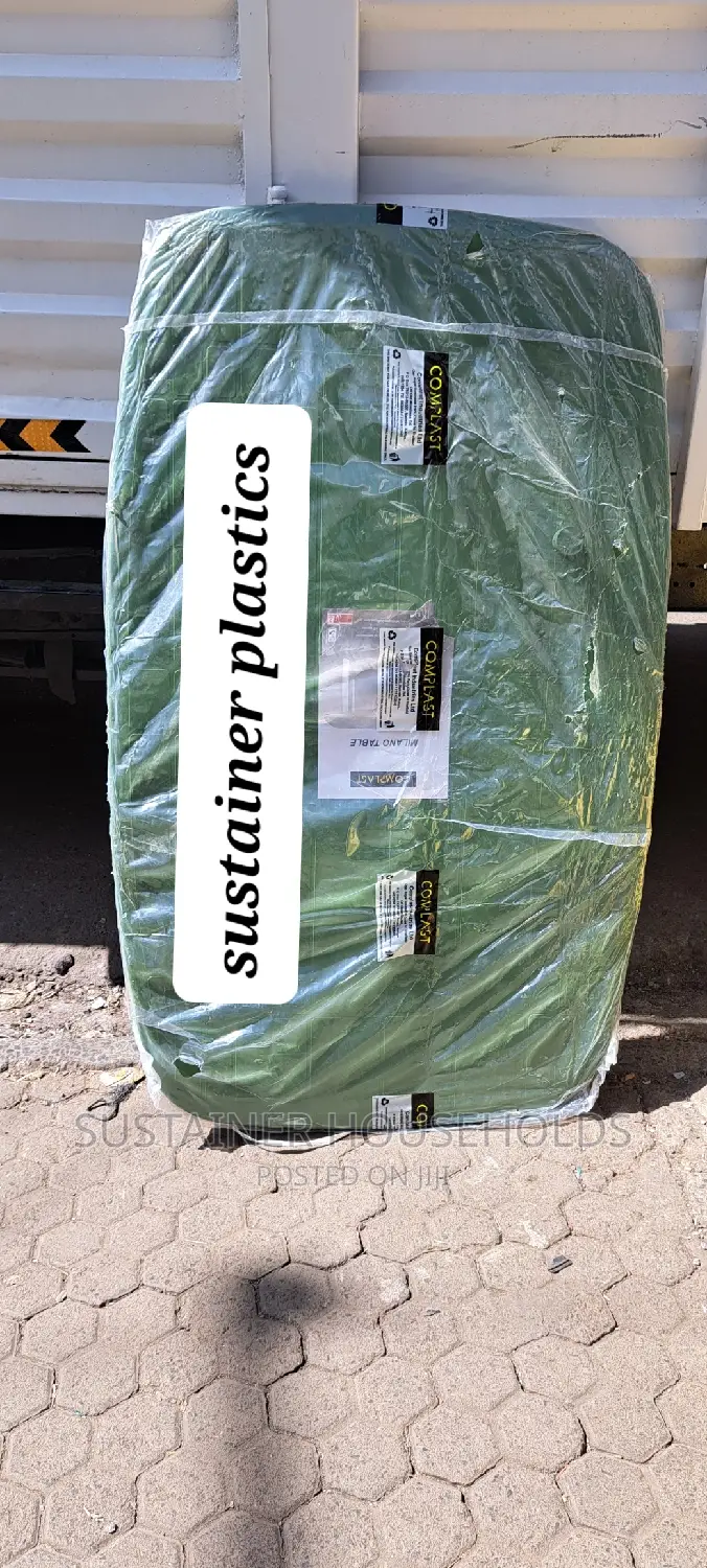 6 Seater Plastic Table