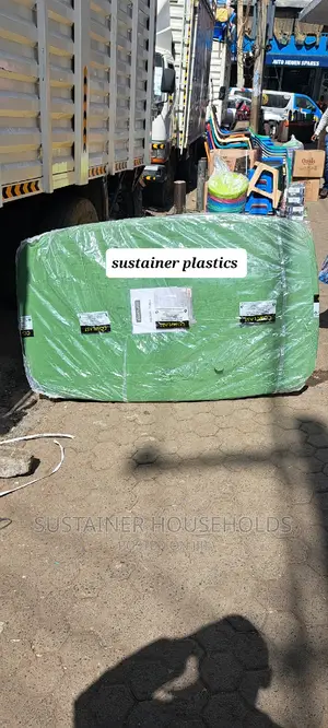 6 Seater Plastic Table