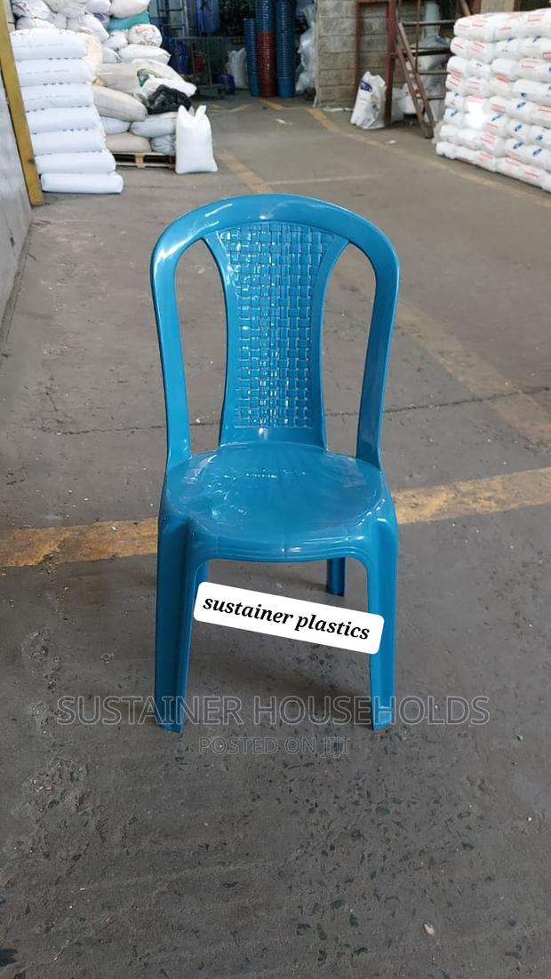 Plastic Chairs Armless