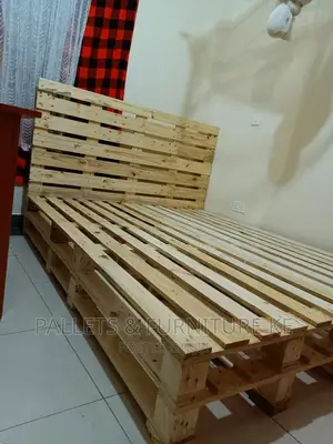 Varnished Wooden Pallet Bed(5 by 6)