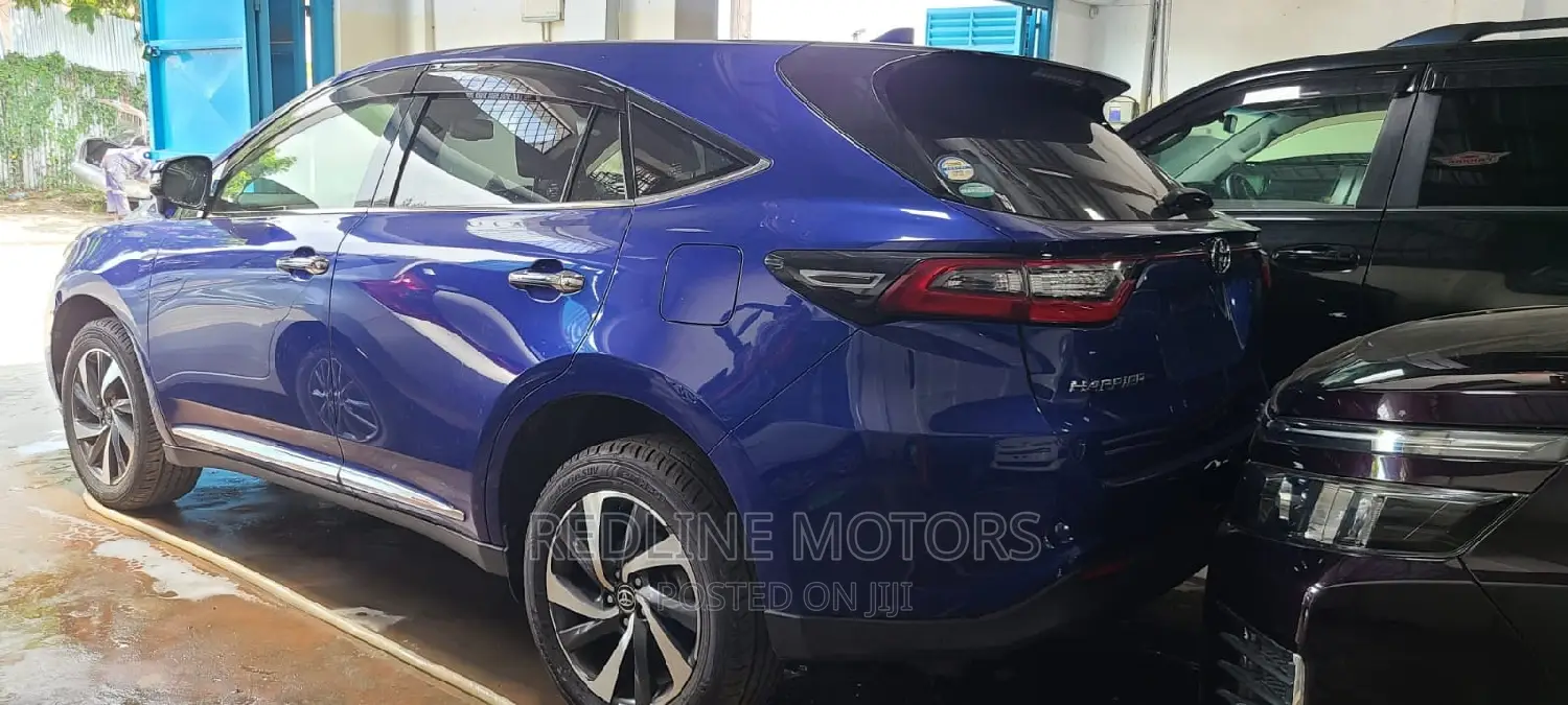 Toyota Harrier 2.0 4WD 2017 Blue