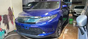 Toyota Harrier 2.0 4WD 2017 Blue