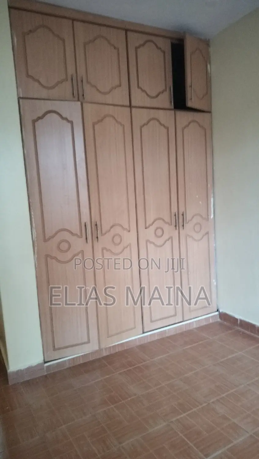 2bdrm Block of Flats in Lifestyle Court for rent