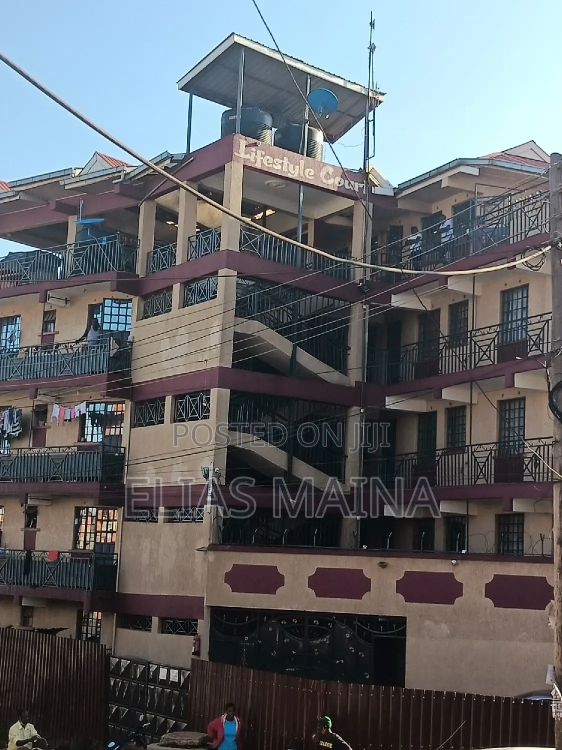 2bdrm Block of Flats in Lifestyle Court for rent