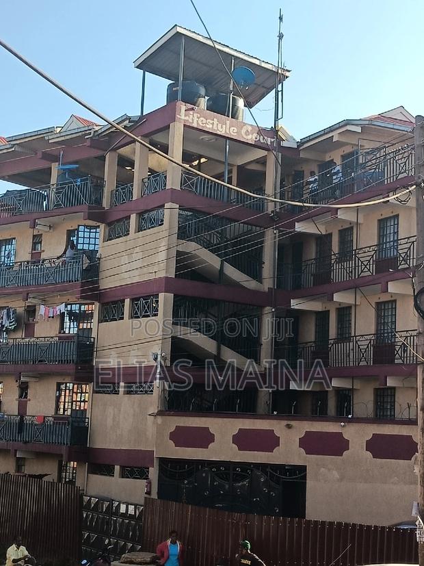 2bdrm Block of Flats in Lifestyle Court for rent