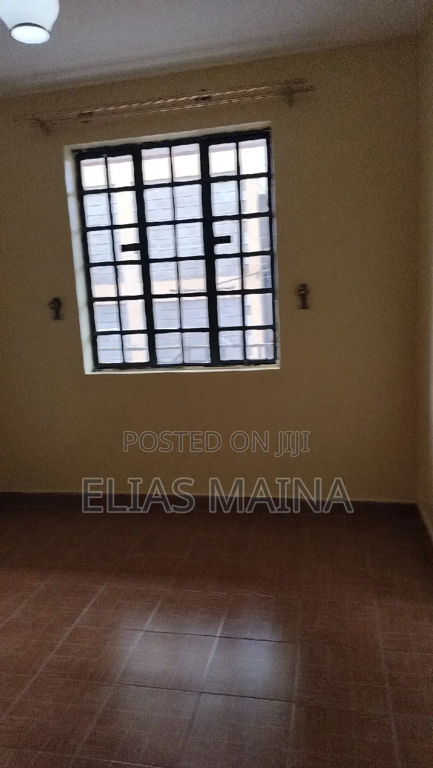 2bdrm Block of Flats in Lifestyle Court for rent