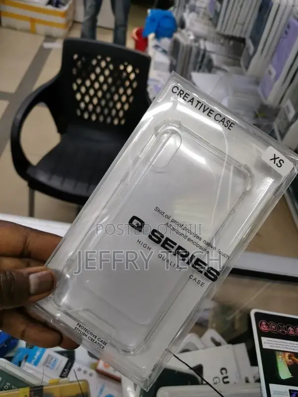 iPhone X / XS Protection Clear Case