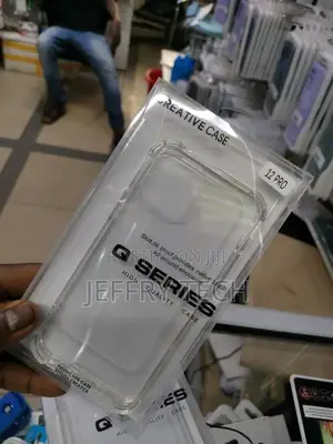 Shockproof Clear Phone Case for iPhone 12 / 12 Pro, Transpar