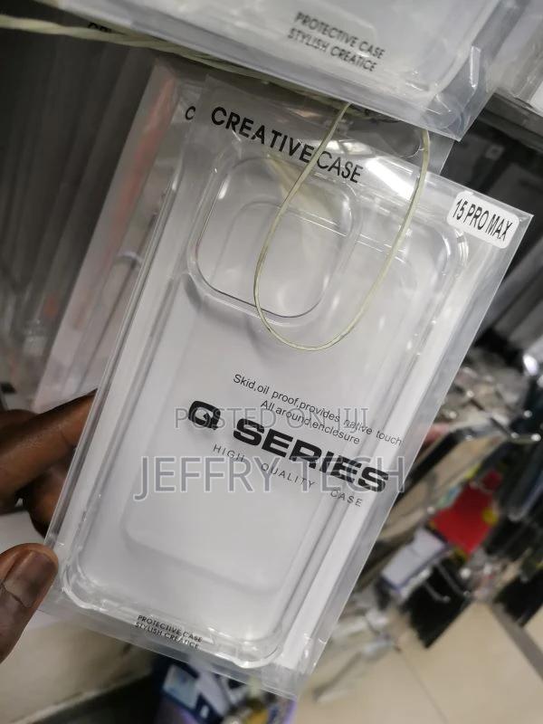iPhone 15 Pro Clear Case With Reinforced Corners - thumbnail 2