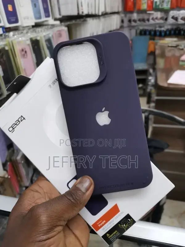 GEAR4 iPhone 15 Pro Max Gear4 Case