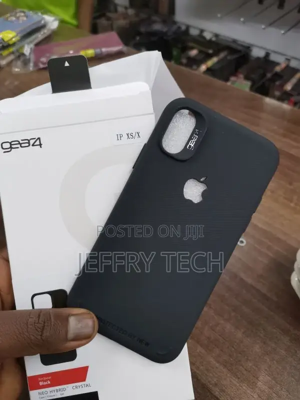 Gear4 iPhone XS iPhone X Case Cover