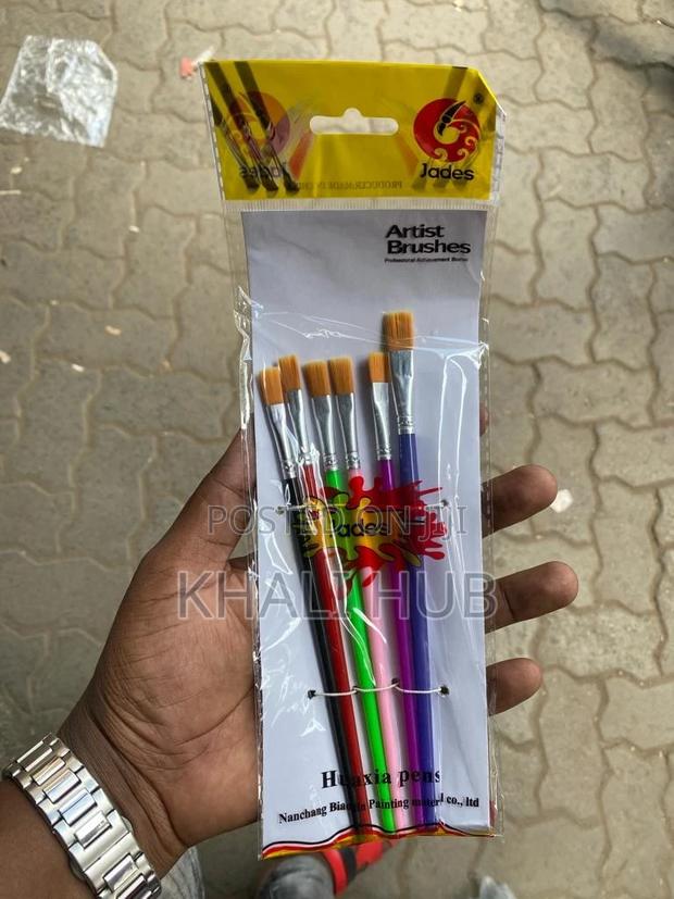 Artistic Paint Brush - main view