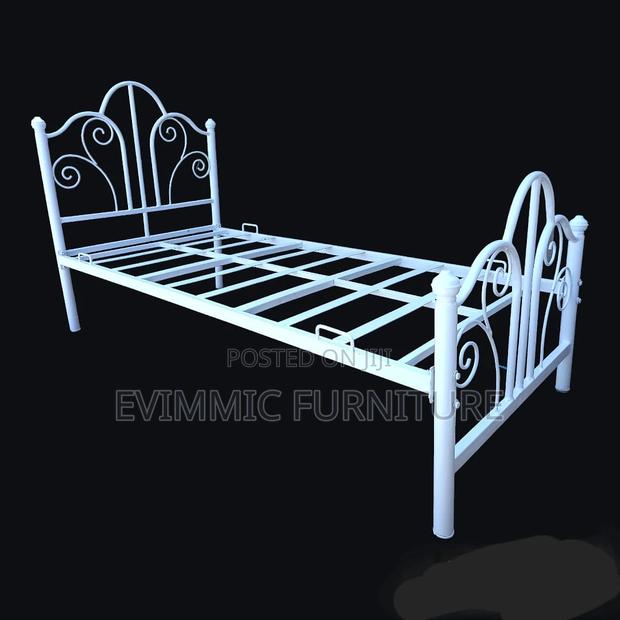White Castle Metal Beds 3 Ft X 6 Ft - thumbnail 3